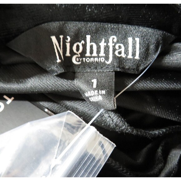 Torrid Black Stretch Velvet Flare Sleeve Lace Up Witchy Goth Midi Dress Plus 1X - Picture 4 of 10